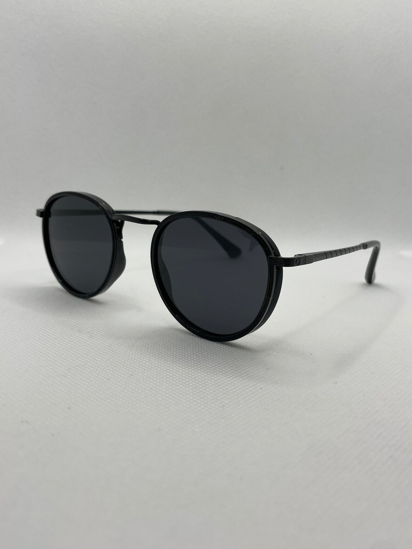 IconicView Shades