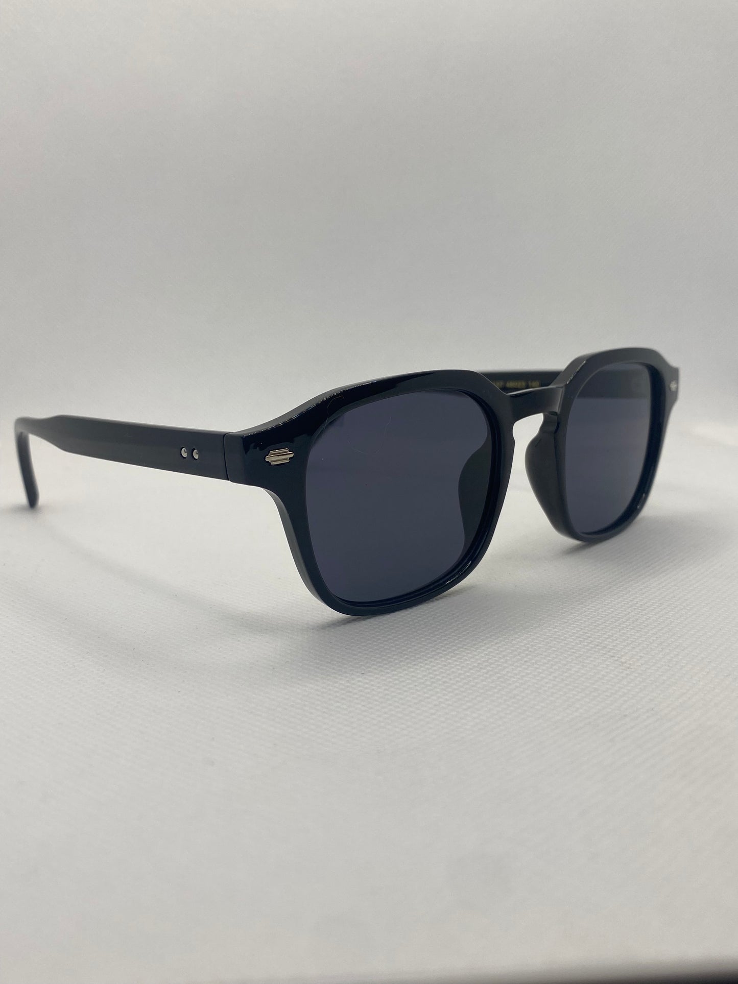 ClassicSophisti Shades