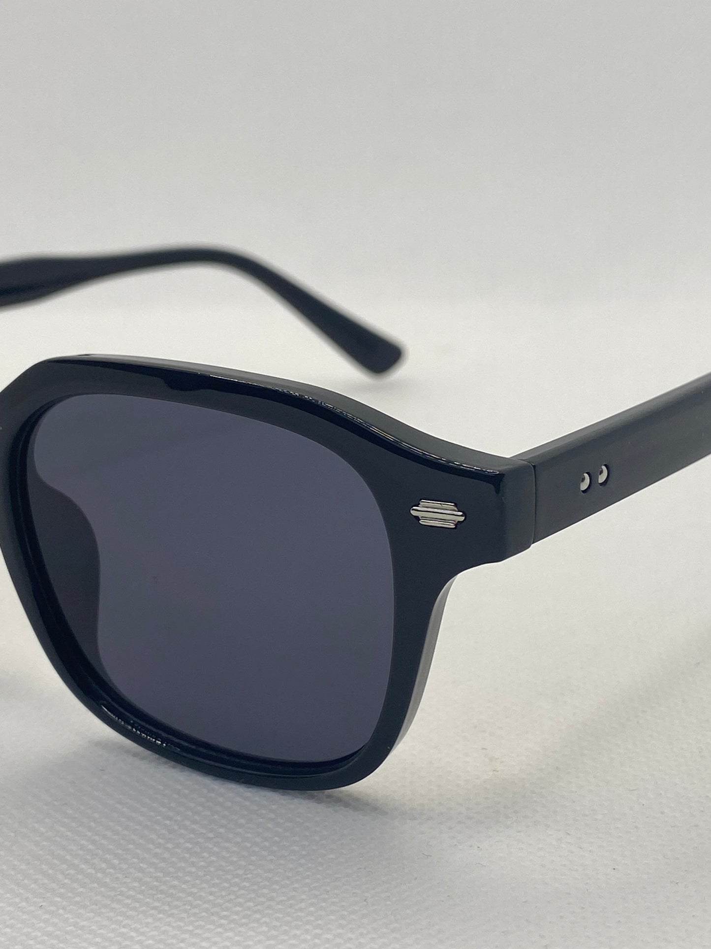 ClassicSophisti Shades