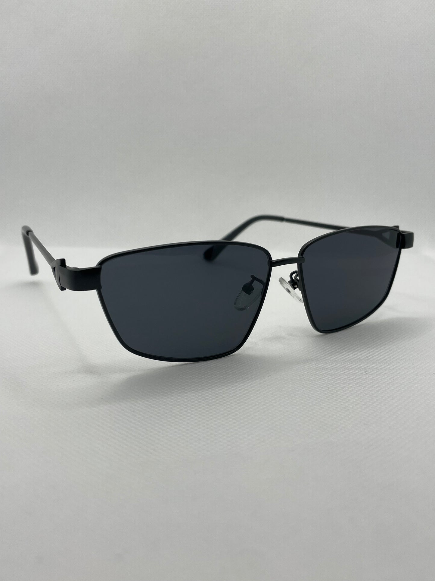 StylishBlock Shades